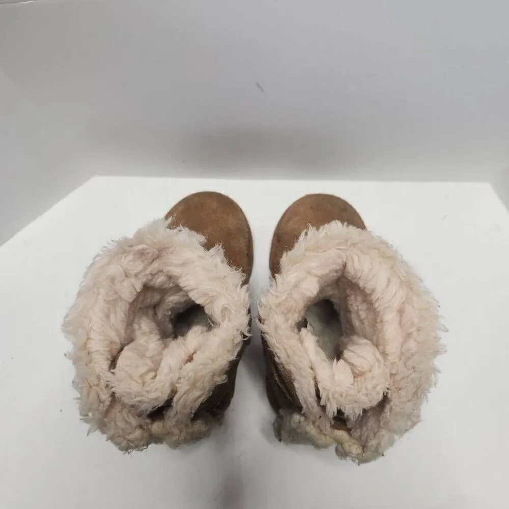 UGG kids chesnut